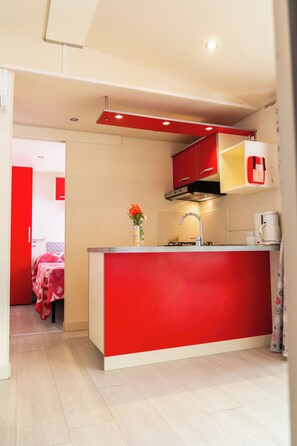 Mobile Home Premium, vue jardin | Coin cuisine privé