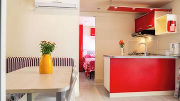 Premium Mobile Home, Garden View | Living area | TV