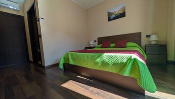 1 bedroom, WiFi, bed sheets