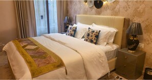 3 bedrooms, bed sheets