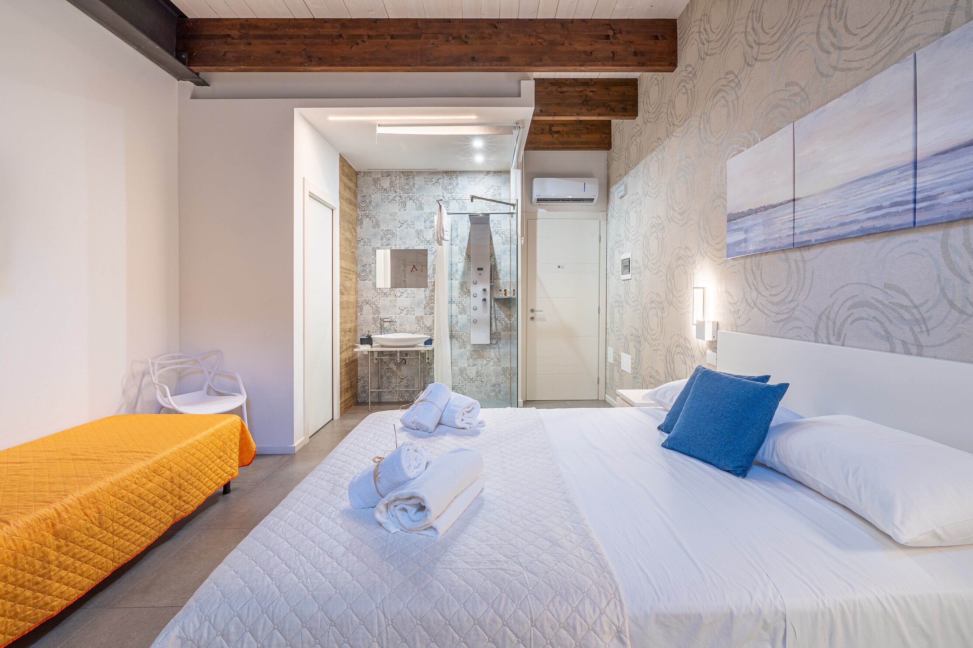 1 camera, Wi-Fi, lenzuola