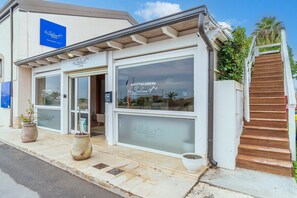 Exterior detail - Room 101 at "Le Saline Rooms Marzamemi" with Wi-Fi and Air Conditioning (Marzamemi)