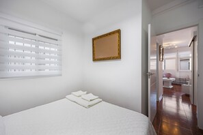 2 bedrooms, iron/ironing board, WiFi, bed sheets