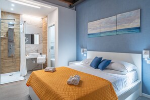 1 bedroom, WiFi, bed sheets - Room 104 at 'Le Saline Rooms Marzamemi' Wi-Fi and Air Conditioning (No Windows) (Marzamemi)