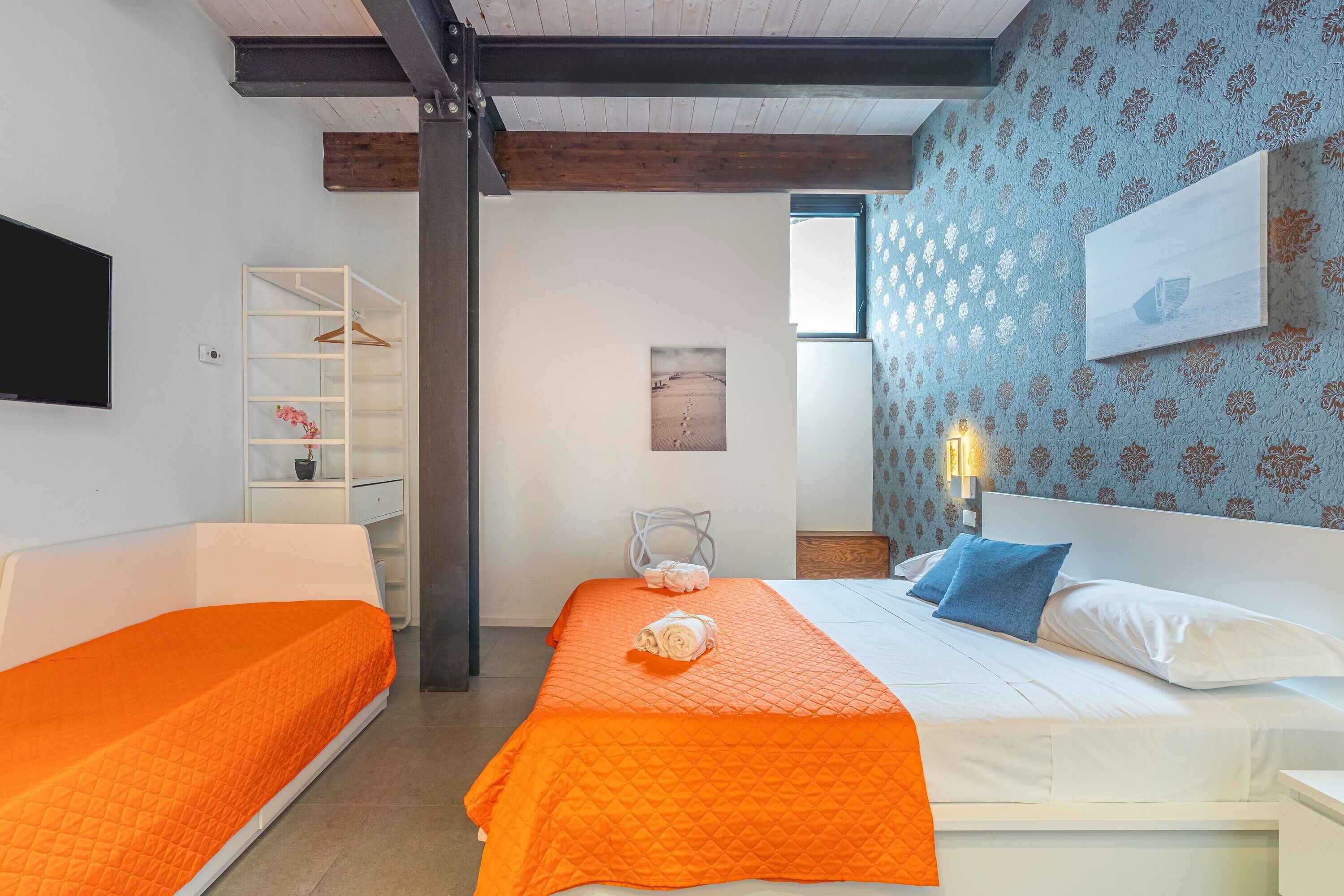 1 camera, Wi-Fi, lenzuola