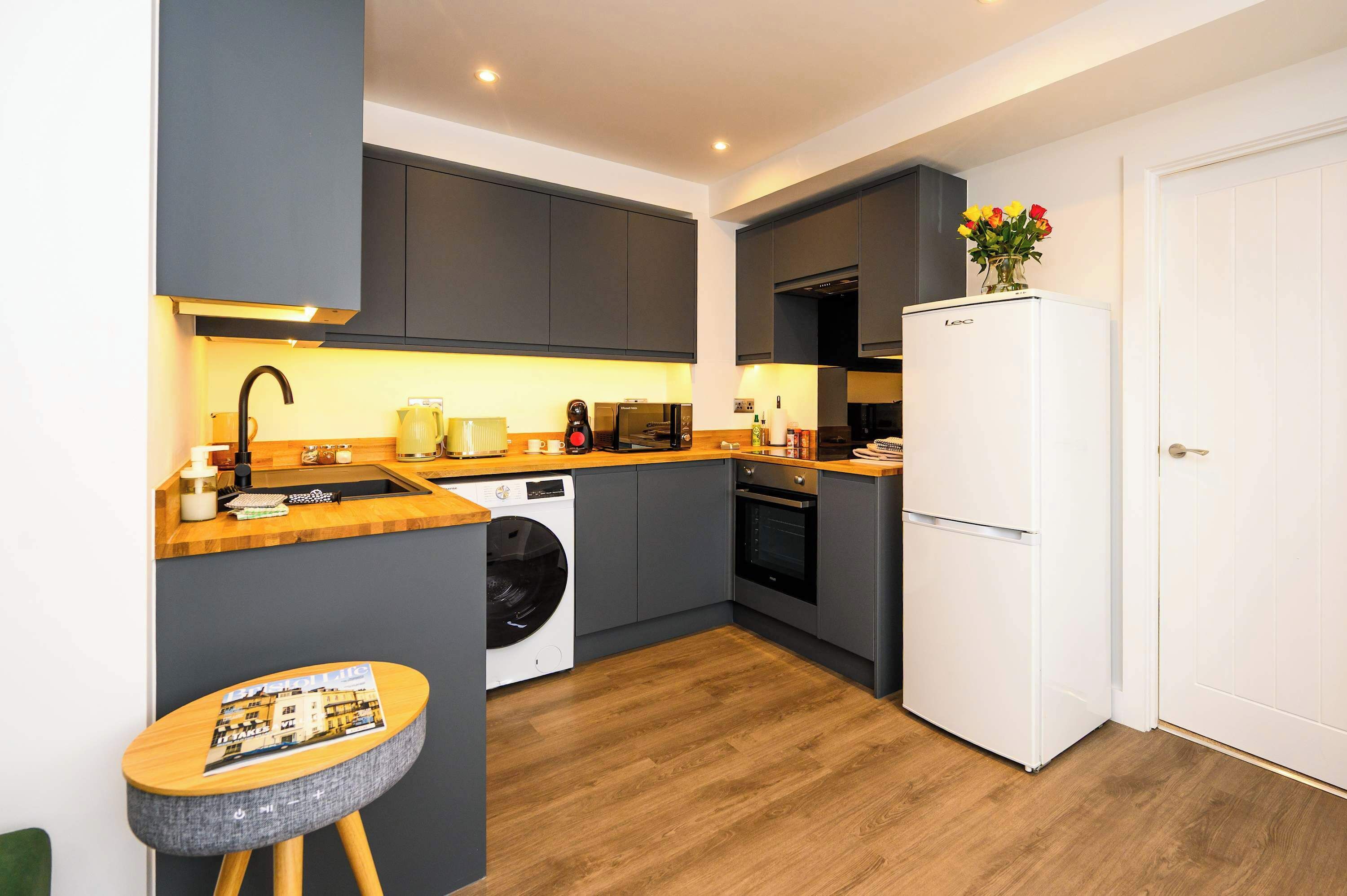 Fridge, microwave, oven, stovetop