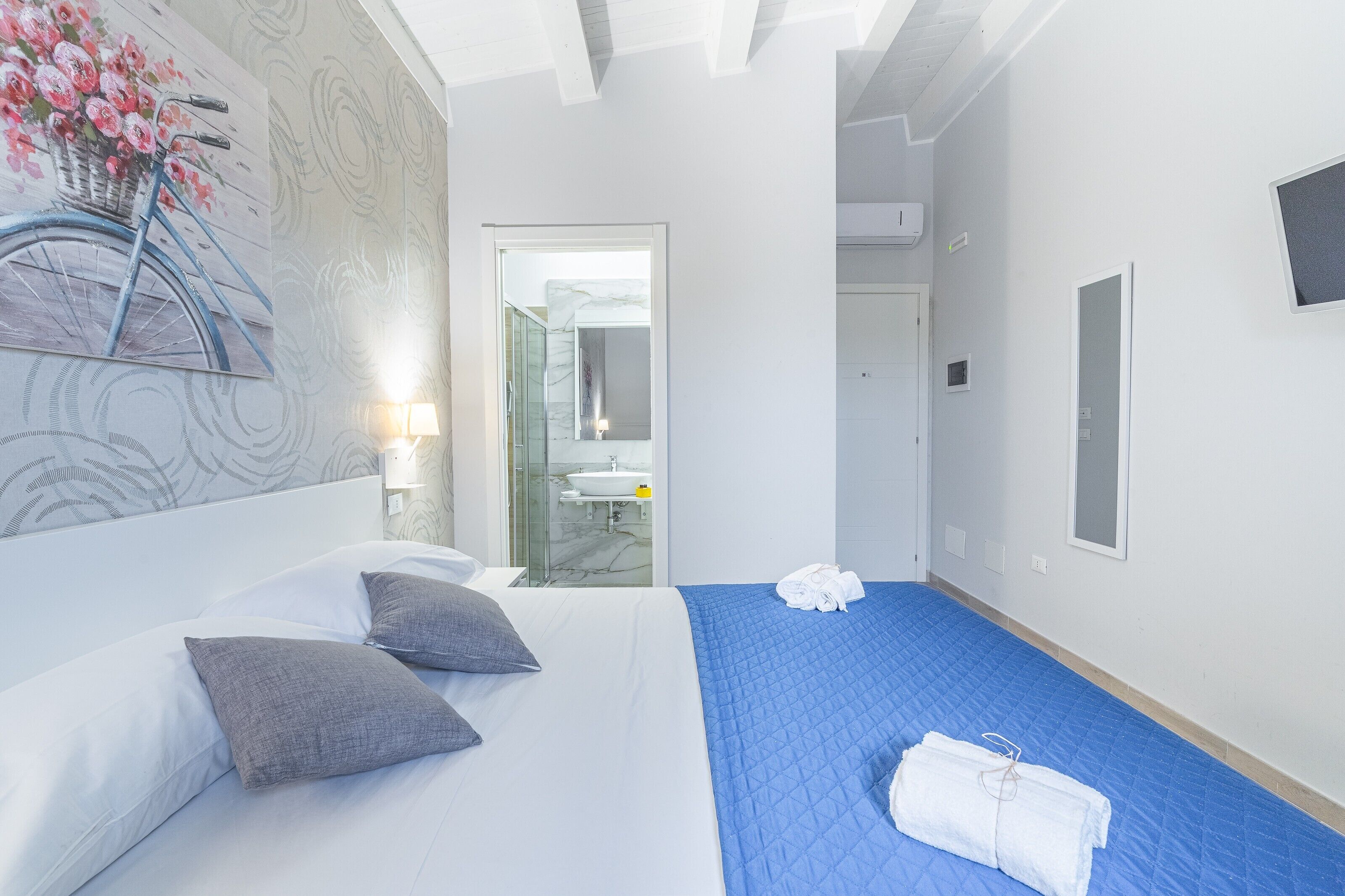 1 camera, Wi-Fi, lenzuola