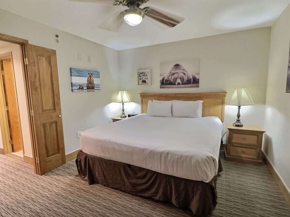 1 soverom, strykejern/-brett, wi-fi og sengetøy