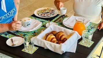 Petit déjeuner servi en supplément