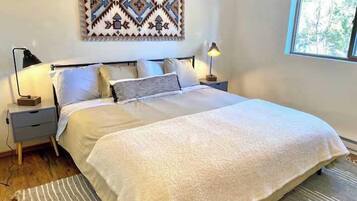 2 chambres, fer et planche à repasser, lit de bébé portatif, Wi-Fi