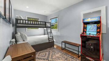 3 habitaciones, tabla de planchar con plancha, cuna de viaje y wifi