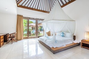 Cots/infant beds, rollaway beds, bed sheets - Balima Villa  (Seminyak)