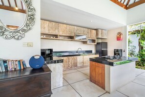 Family Villa, 3 Bedrooms, Non Smoking | Private kitchen