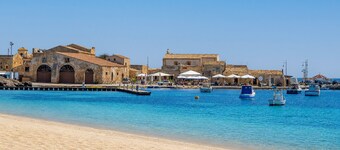 Room 204 'Le Saline Rooms Marzamemi' with Wi-Fi and Air Conditioning