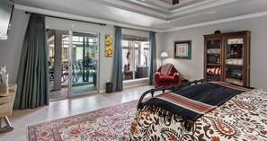3 habitaciones, escritorio, tabla de planchar con plancha y wifi 