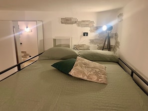 1 quarto, Wi-Fi de cortesia, roupa de cama