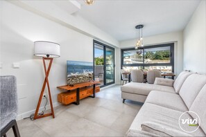 Living area - Alira | Rooftop Pool and Sea Views (Torremolinos)