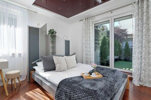 2 bedrooms, desk, iron/ironing board, travel cot