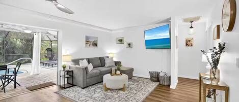 Téléviseur connecté, table de ping-pong, imprimante