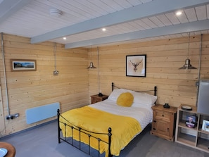 1 bedroom, individually decorated, individually furnished, free WiFi