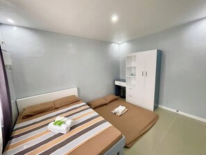 2 bedrooms, iron/ironing board, WiFi, bed sheets - 2-fully Airconditioned bedroom house w/wifi,netflix,youtube in Butuan City (Butuan City)
