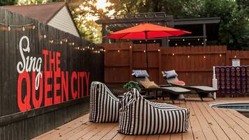 Een verwarmd zwembad