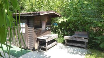 Grill-/Picknickplatz