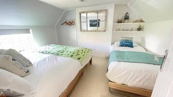 House | Iron/ironing board, free WiFi