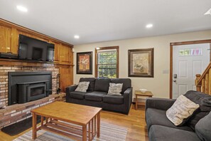 TV, fireplace, DVD player, stereo