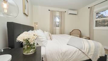 3 bedrooms, free WiFi, bed sheets, wheelchair access