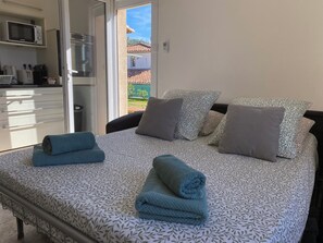 Bügeleisen/Bügelbrett, WLAN, Bettwäsche