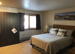 1 habitación, escritorio, internet y ropa de cama 