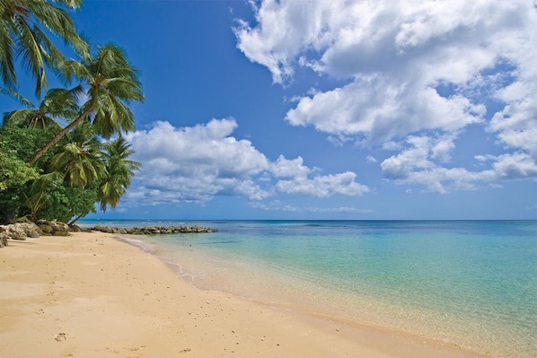 Condo, 3 Bedrooms | Beach