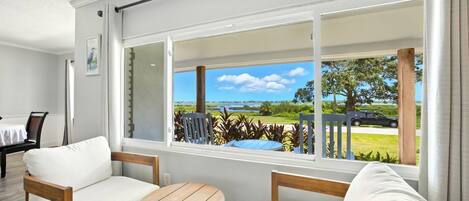 テレビ、書斎 / ワークスペース