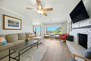 TV, offices - The Heron House - River View (St. Augustine)