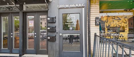 Appartement, 2 chambres | DĂ©tail de lâextĂ©rieur