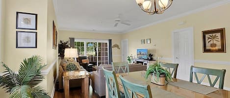 Condo, 3 Bedrooms | Dining