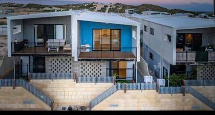 5 minutes walk to the beach! Alkimos Coastal 3 Bedroom Townhouse