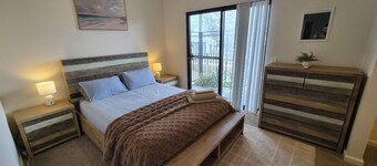 5 minutes walk to the beach! Alkimos Coastal 3 Bedroom Townhouse