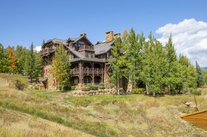 Condo, 4 Bedrooms | Exterior