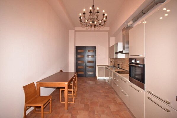 Appartement, 4 chambres, balcon, vue ville