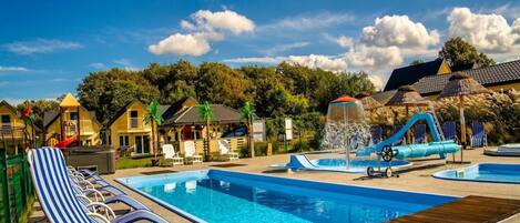 Huis | Zwembad | Een buitenzwembad