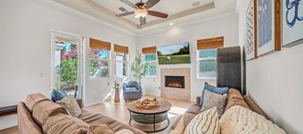 Bright Desert Villa w Pool Tennis