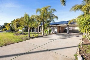 Property grounds - Seednest Barossa Vineyard Escape (Tanunda)