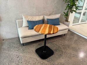 Interior - Pacific Point Condos offer a comfortable and modern stay in Jacó, featuring a peaceful setting just minutes from the beach. With convenient amenities, secure access, and a great location near restaurants and shops. (Jaco Beach)