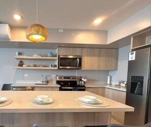 Fridge, microwave, oven, stovetop