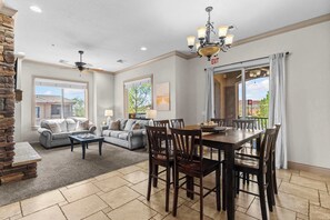 Interior - The Overlook at Coral Springs (Hurricane)