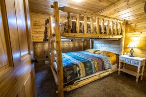 4 Schlafzimmer, Bügeleisen/Bügelbrett, WLAN, Bettwäsche