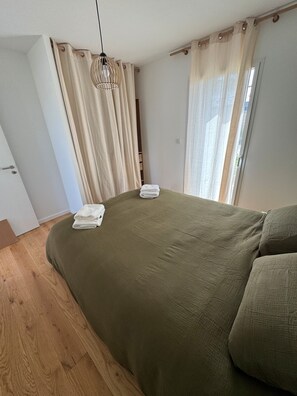 4 makuuhuonetta, Wi-Fi, vuodevaatteet