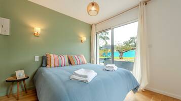 4 bedrooms, WiFi, bed sheets